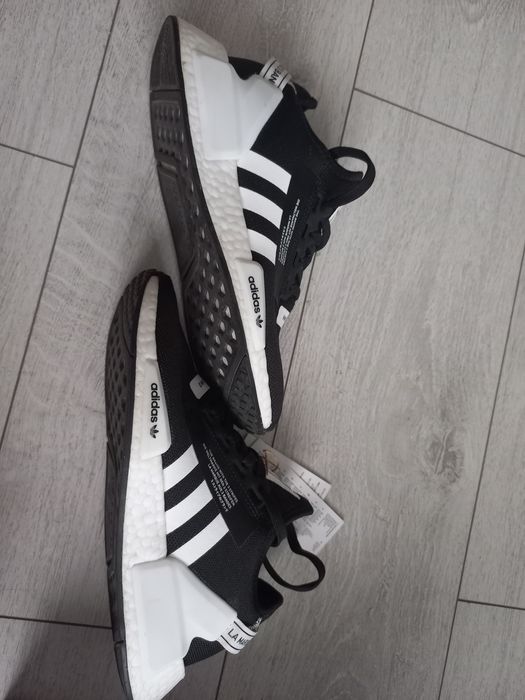 Adidas NMD R1 V2