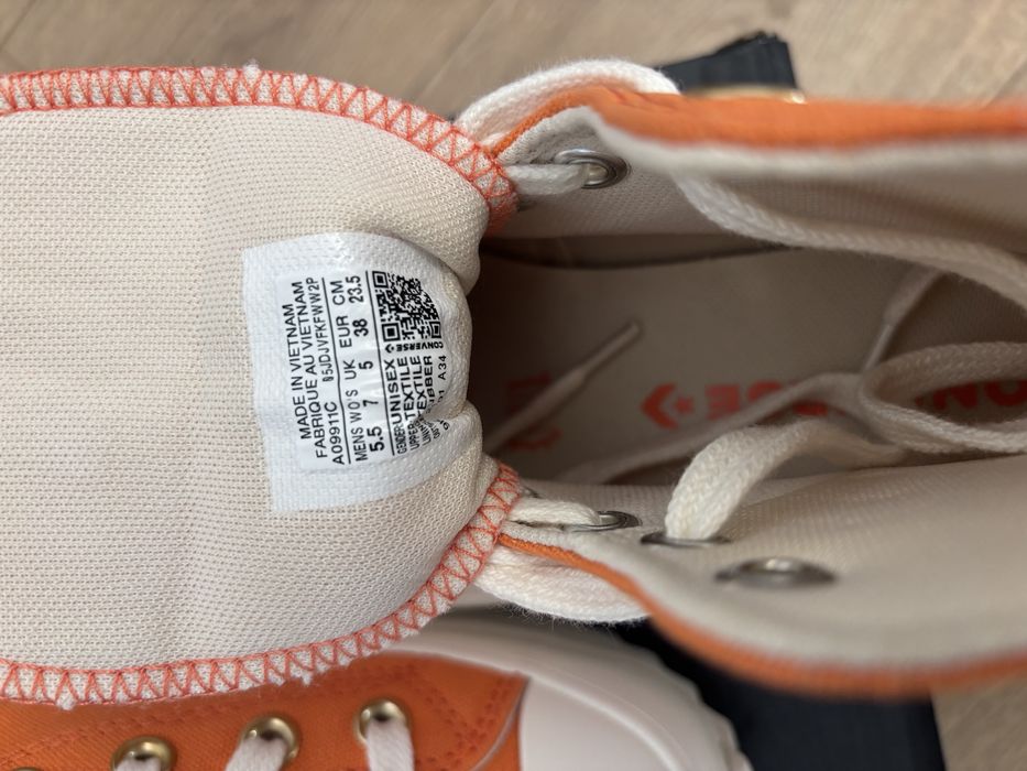 Чисто нови обувки converse купувани от чужбина