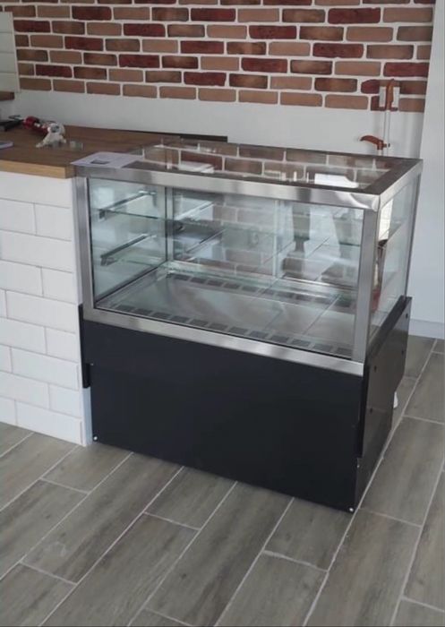 Витрина кондитерская