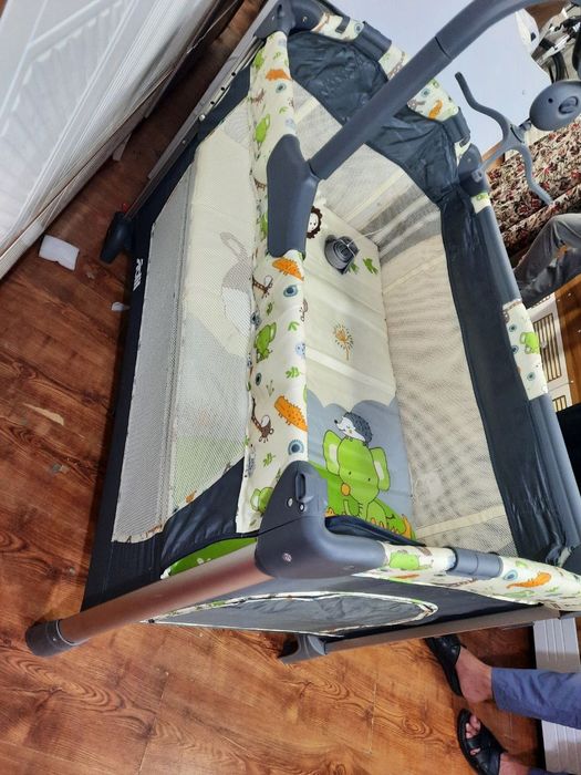 Манеж Кровать сотилади