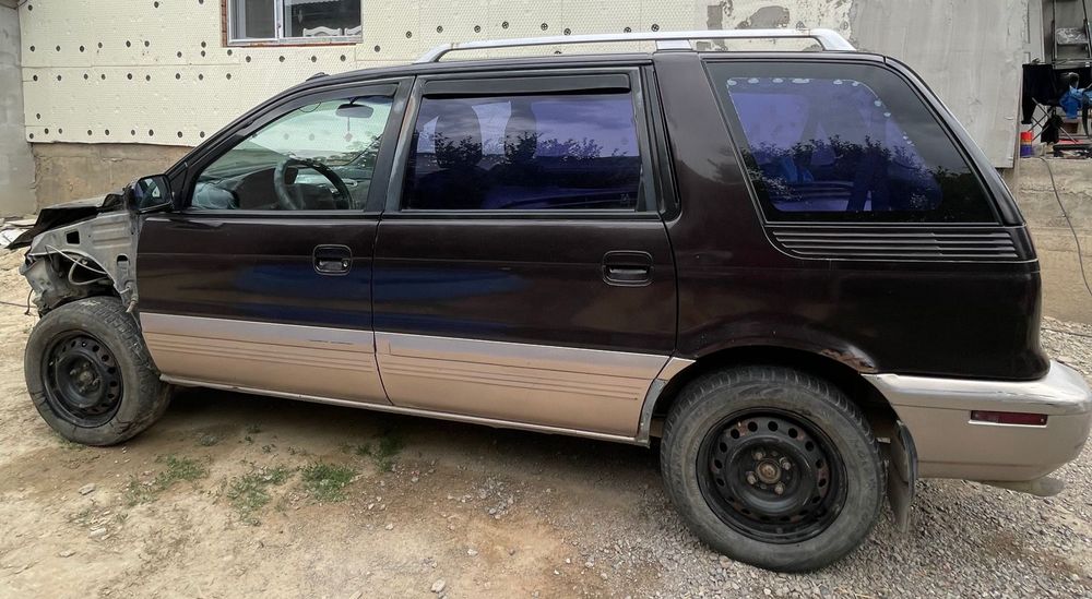 Митсубиши спейс вагон