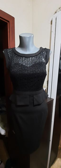 Черна официална рокля