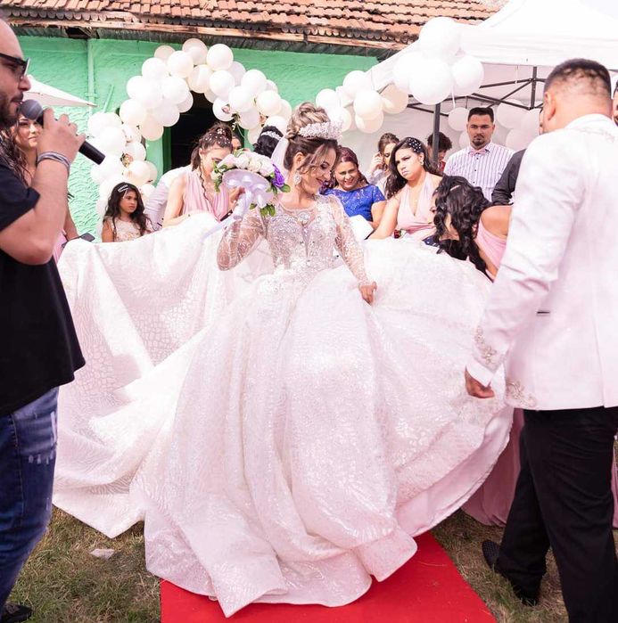 Rochie de mireasa tip printesa