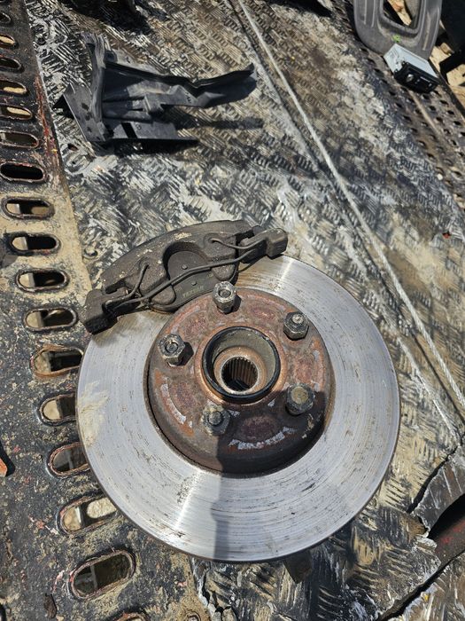 Fuzeta stanga fata completa  Ford Focus 3 1.6 TDCI