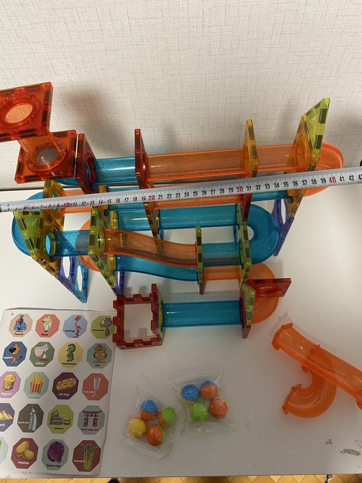 Магнитен конструктор 96 части Iso Trade - Писта с топки