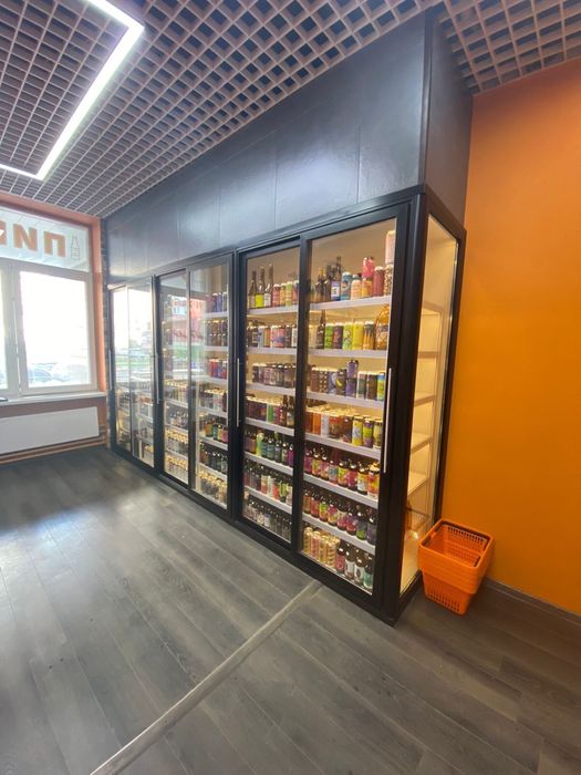 Пристенные холодильники на заказ