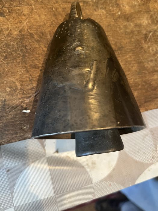 Продавам стари звънци