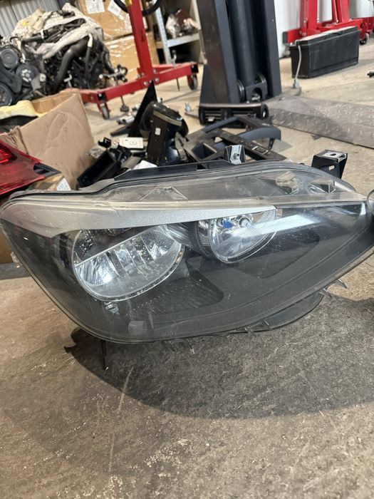 Фарове бмв ф20 ф21 обикновени bmw f20 f21 farove ляв и десен фар