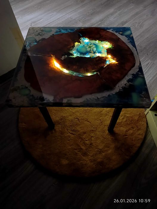 Măsuță de cafea din rășină cu iluminare