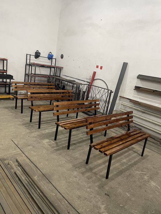 Скамейки со спинкой