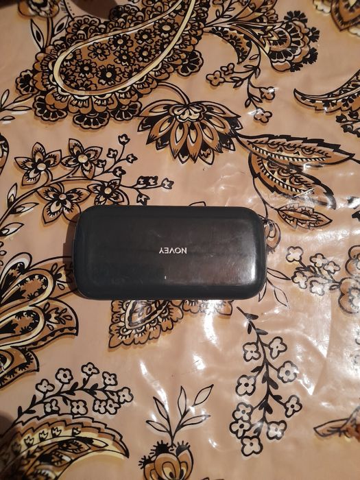 Novey s70r holati yaxshi ekrani yarimi hiraro korinadi