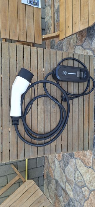 Încărcător mașini electrice și hibride EV / PHEV