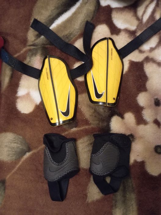 Apărători fotbal Nike protegga flex