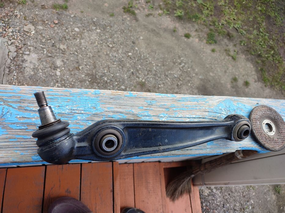 Рычаг правый БМВ х5 е70