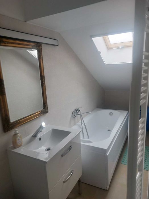 inchiriez apartament 2 camere pe Bilascu,finisat ,mobilat.