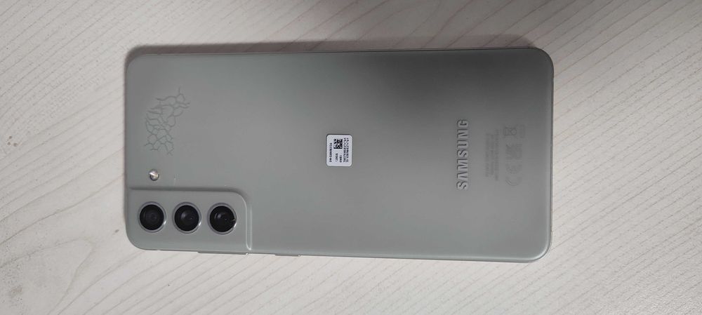 Samsung S21 FE 128GB, 6GB RAM + Incarcator wireless