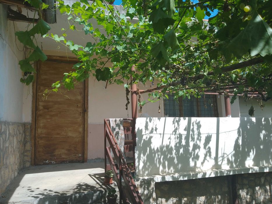 Продава се Къща в с. Садовец, Област Плевен - 505 кв.м за 46 €/кв.м - Снимка #16