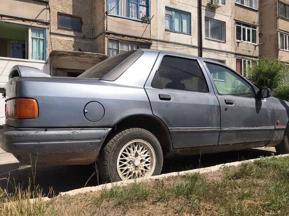 Ford Sierra LX Сапфир