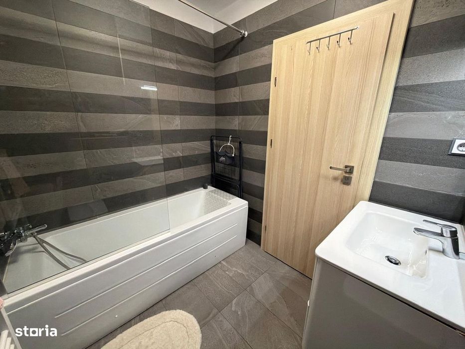 Apartament cu 3 camere I 2 bai I 28 mp Terasa I Parcare subterana I GR