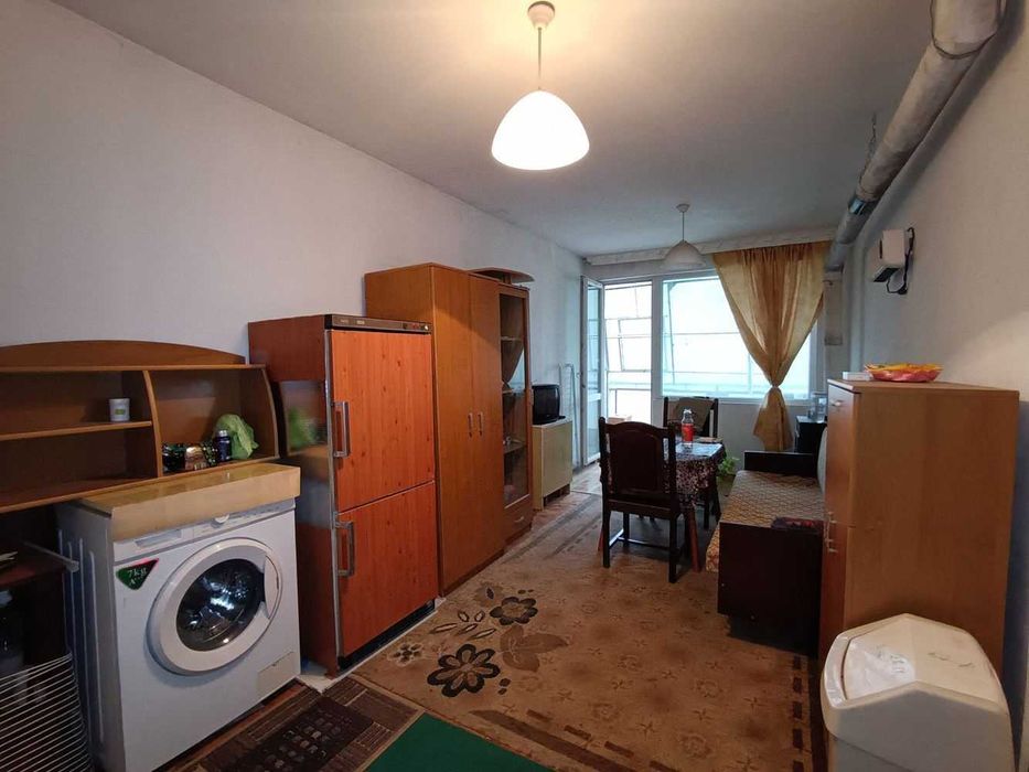 Двустаен апартамент с гараж - кв. Колю Фичето