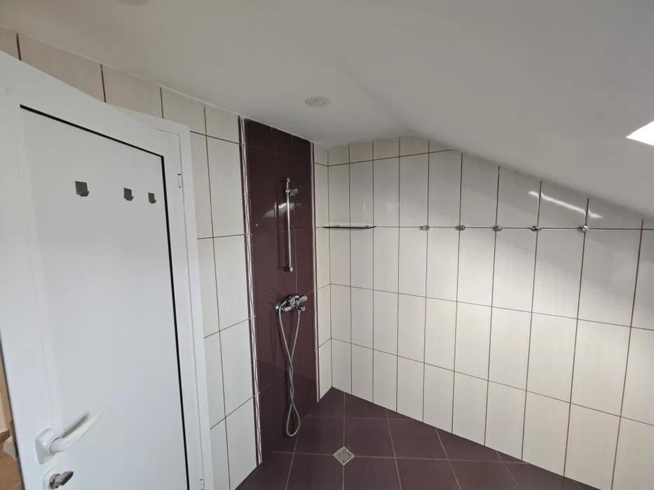 Дава се под наем Тристаен апартамент в Варна, Център - 100 кв.м за 500 € - Снимка #7