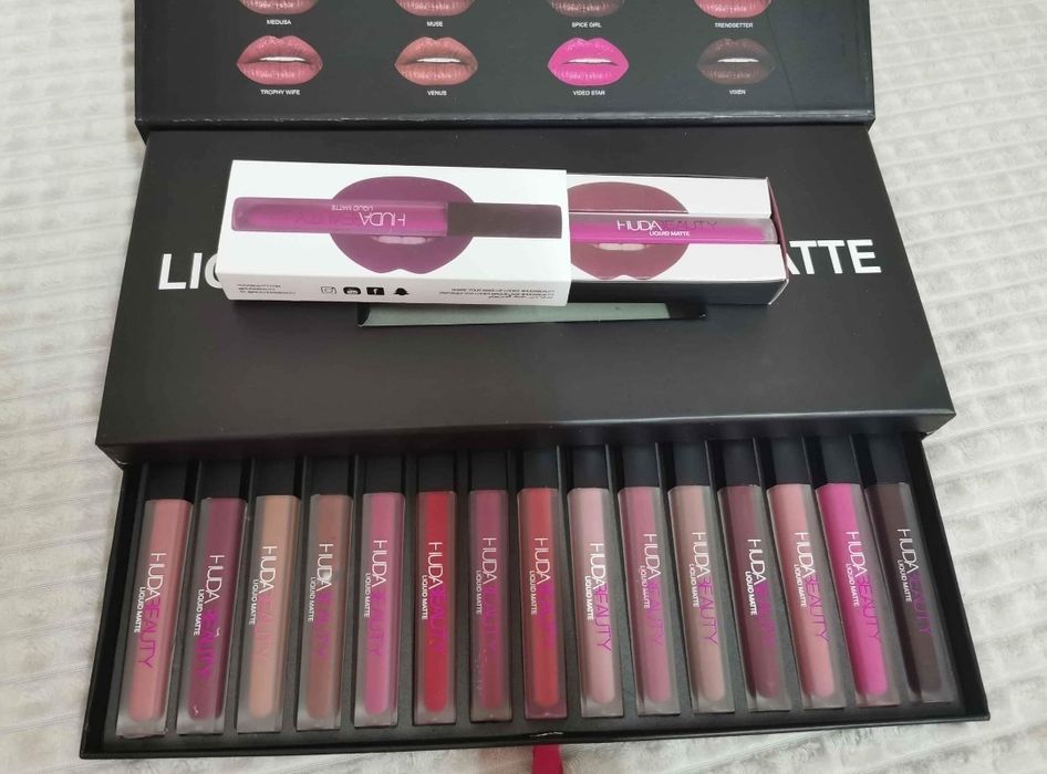 Kit Rujuri Huda Beauty