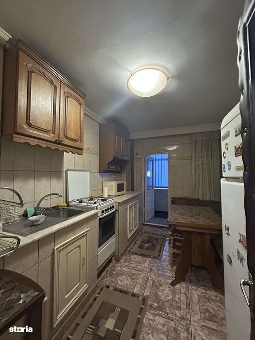Apartment 3 camere, confort 1 decomandat, PRUNDU.
