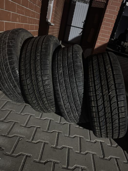 Продам покрышки на R17