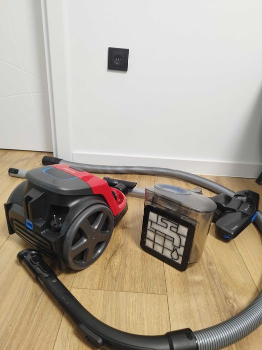 Прахосмукачка Филипс / Philips