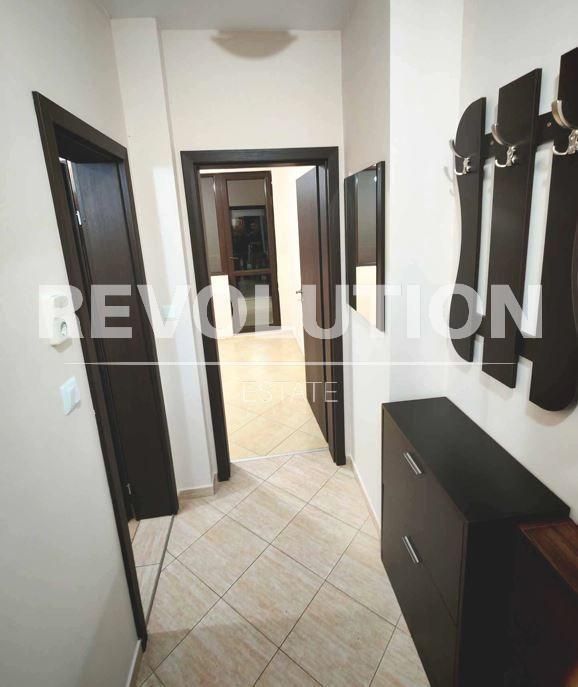 Двустаен апартамент в района на Червен площад!