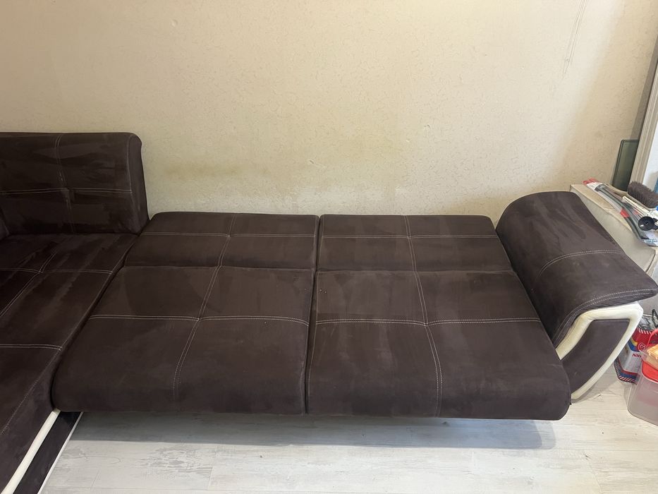Ъглов диван 310/210 велур и кожа