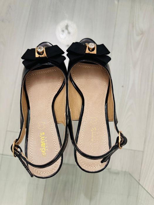 Sandale de piele marimea 37