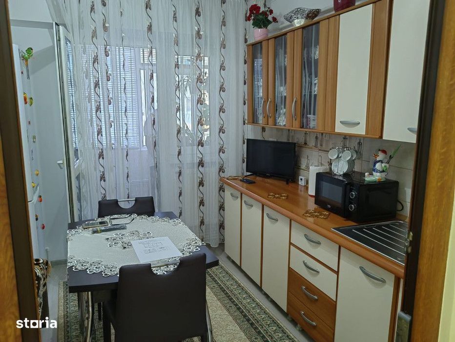 Apartament 3 camere etaj 2, zona Vidin, renovat 2022