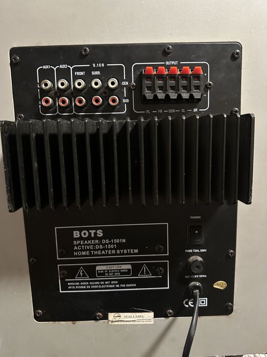 Vand un subwoofer si un mixer