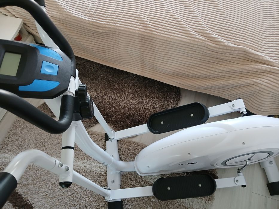 Продам эллиптический тренажер