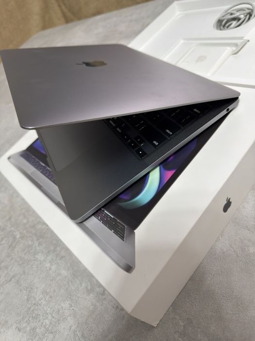 MacBook Pro M1 8/256