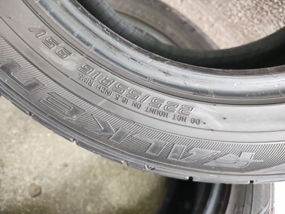Vând 2 Cauciucuri 225/55/16 Vara Falken Import recent Germania