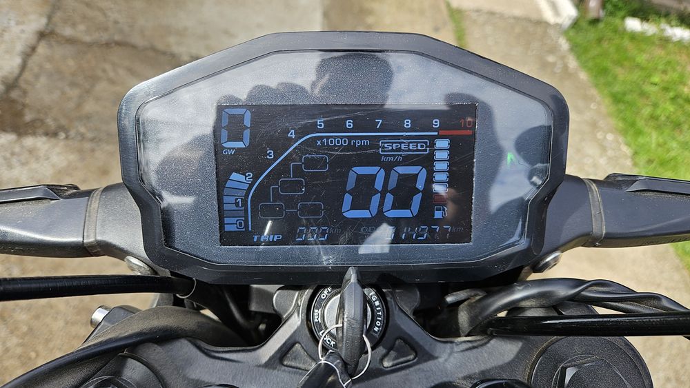 Motocicleta Barton Naked 50 se conduce cu B sau AM