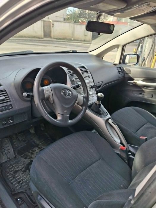 Toyota Auris 1.4 benzina din anul 2007
