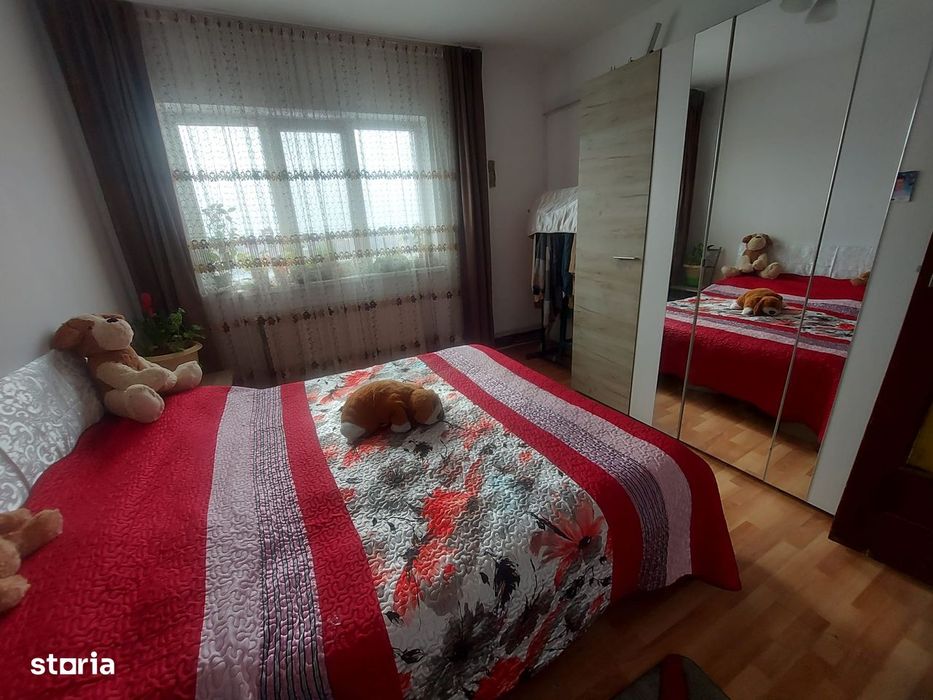 Vanzare apartament 3 camere, zona micro 11 - Targoviste