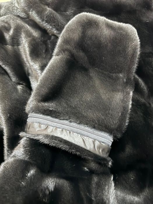 Продаётся норковая шуба новая