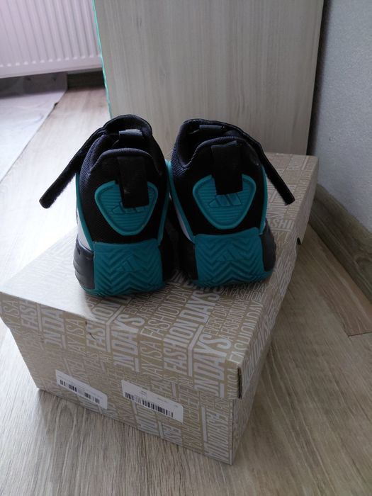 Детски маратонки на adidas