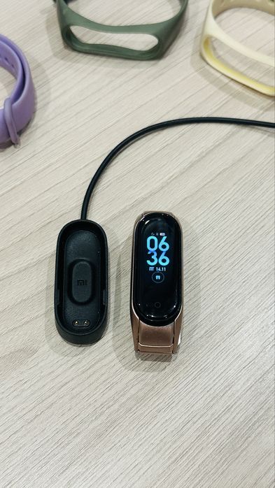 Продам смарт браслет Xiaomi Mi Smart Band 4 оригинал