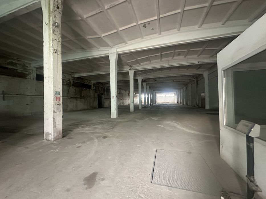 Inchiriem hala 2200 m