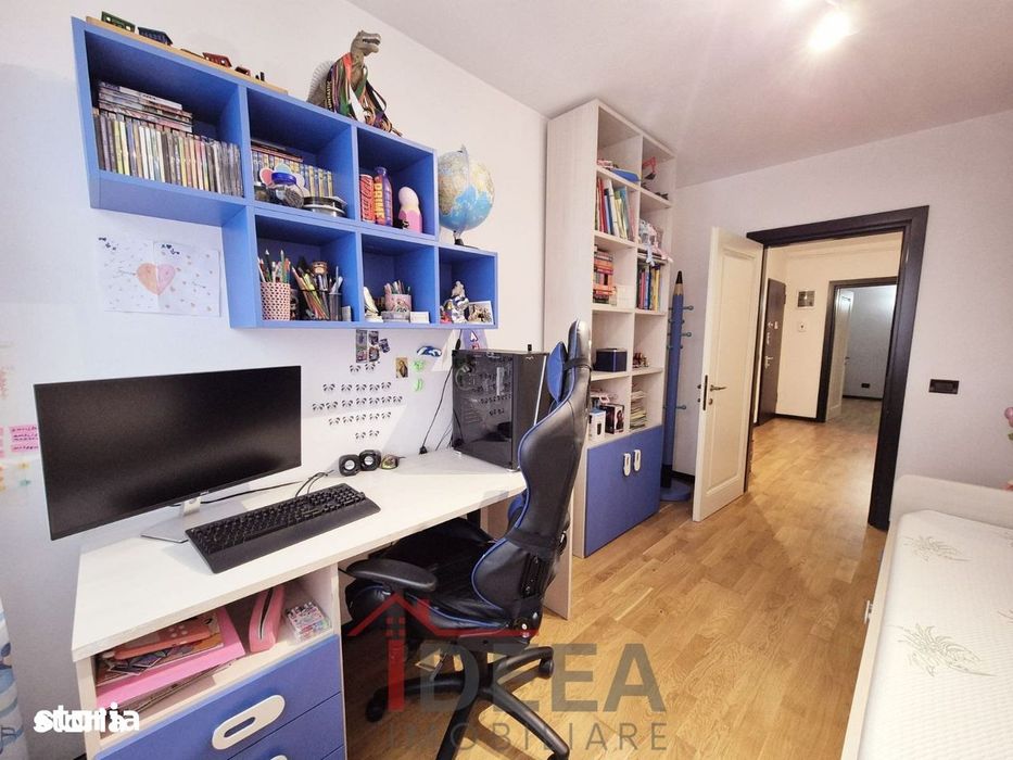 Apartament cu 3 camere, decomandat, ultracentral