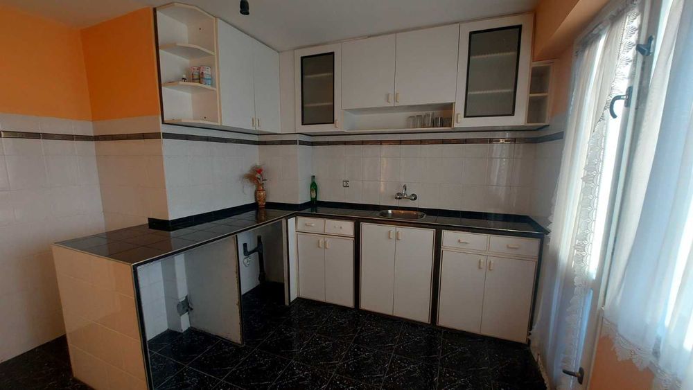 Продава се Тристаен апартамент в Хасково, Орфей - 75 кв.м за 1334 €/кв.м - Снимка #3