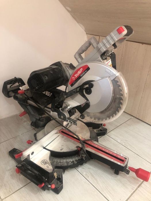 Продам торцовочная пила, фрезер, шлифовальная машинка, краска пульт