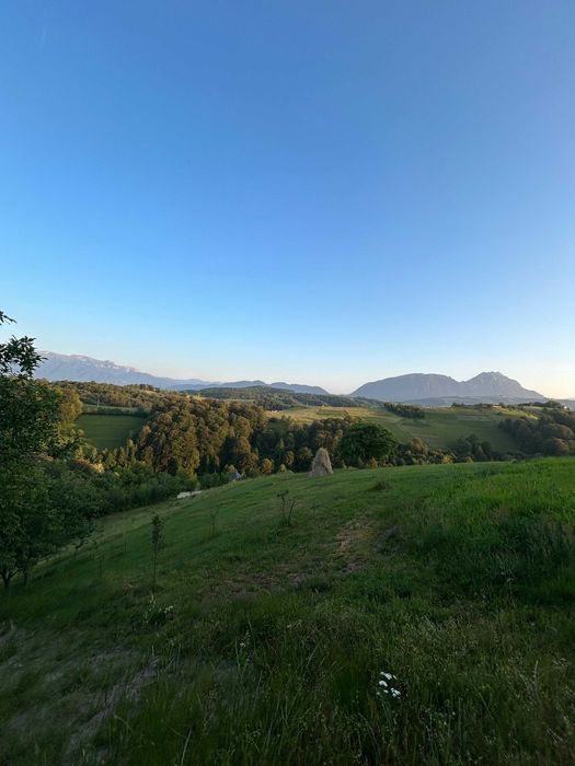 Vand Teren cu priveliste la muntii Bucegi si Piatra Craiului