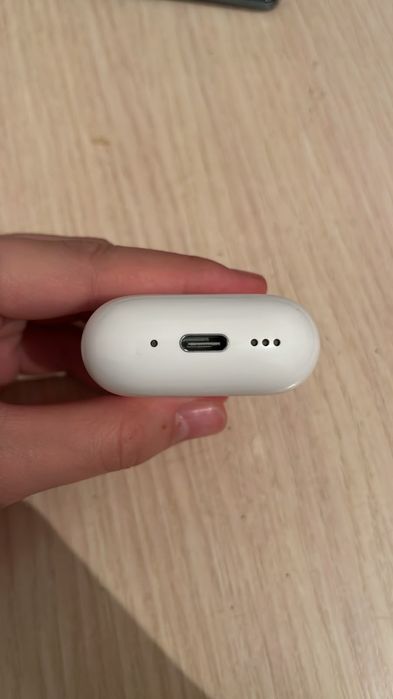 Airpods 4 ANC с шумоподавлением