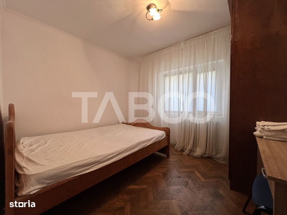 Apartament cu 3 camere de vanzare cu boxa si lift in Manastur zona BIG